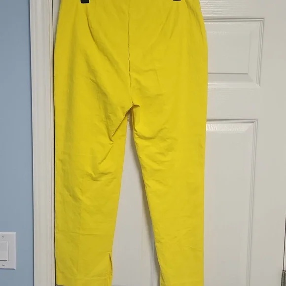 Trina Turk Slim Leg Stretch Cropped Pant: Geo Jacquard Yellow: Size- 10 - Picture 7 of 16